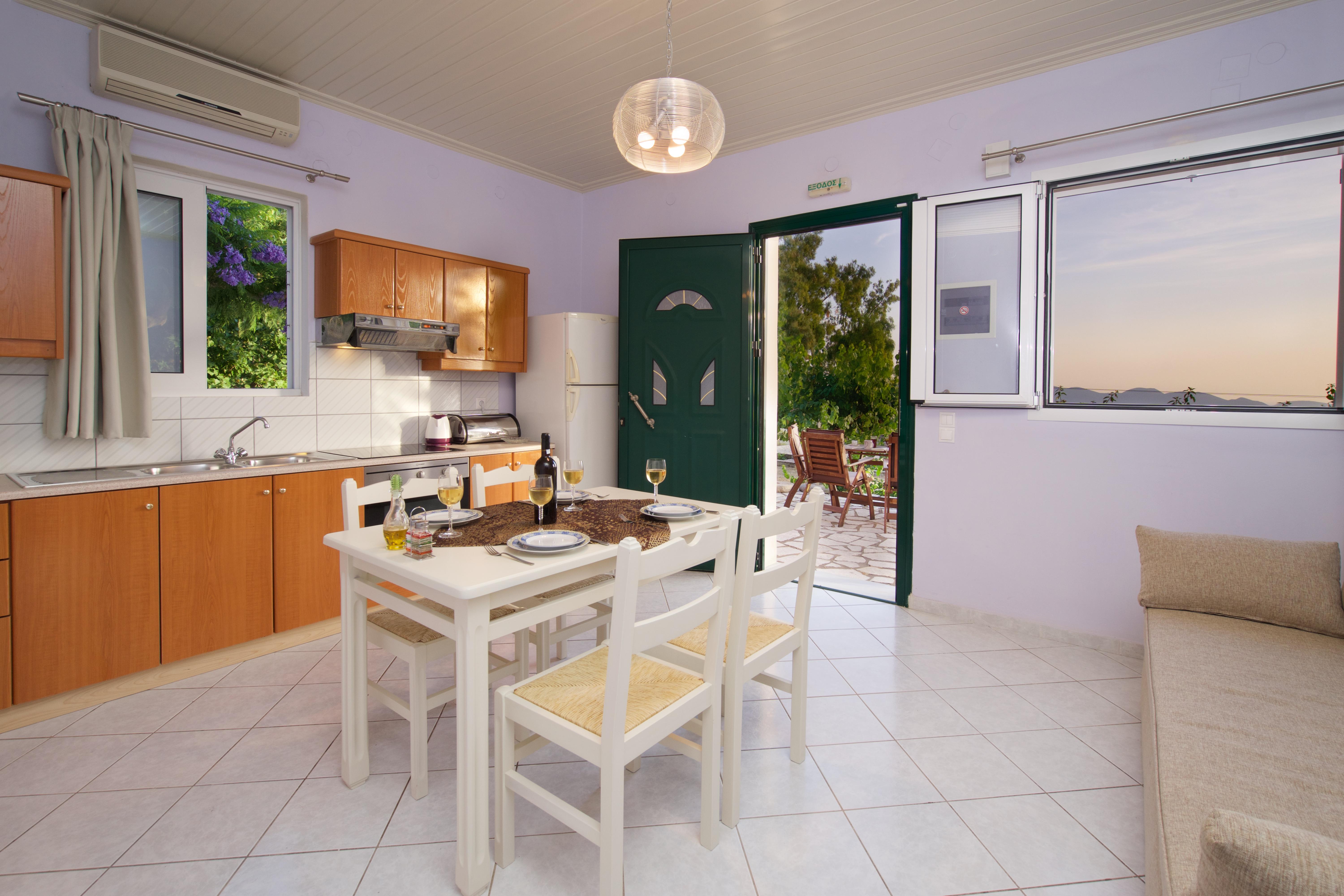 Studios Vrionis Panoramic Sunset Mesovounia  Extérieur photo
